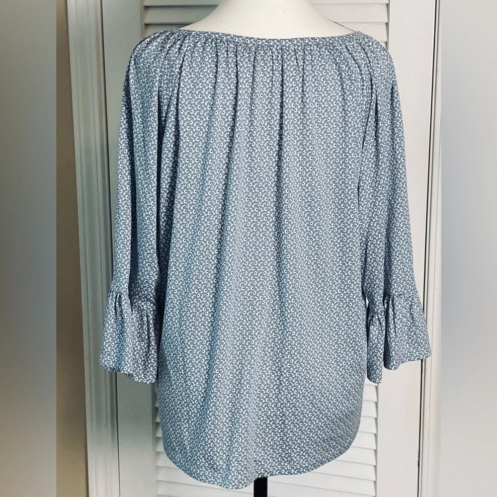Michael Kors Large Blue White Floral Stretch Peasant Blouse 3/4 Ruffle Sleeves